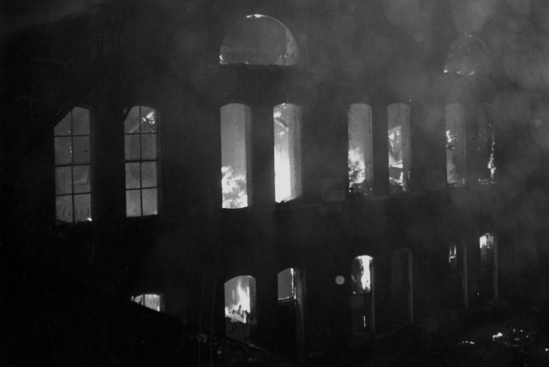 030717-nws-vufires